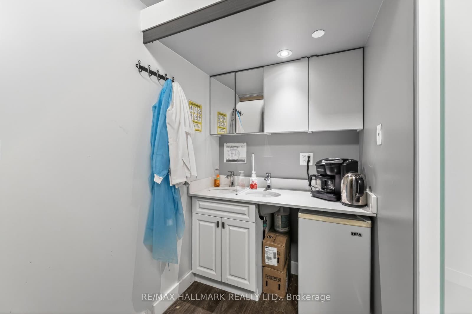 4789 Yonge Street, Unit 311 thumbnail 28