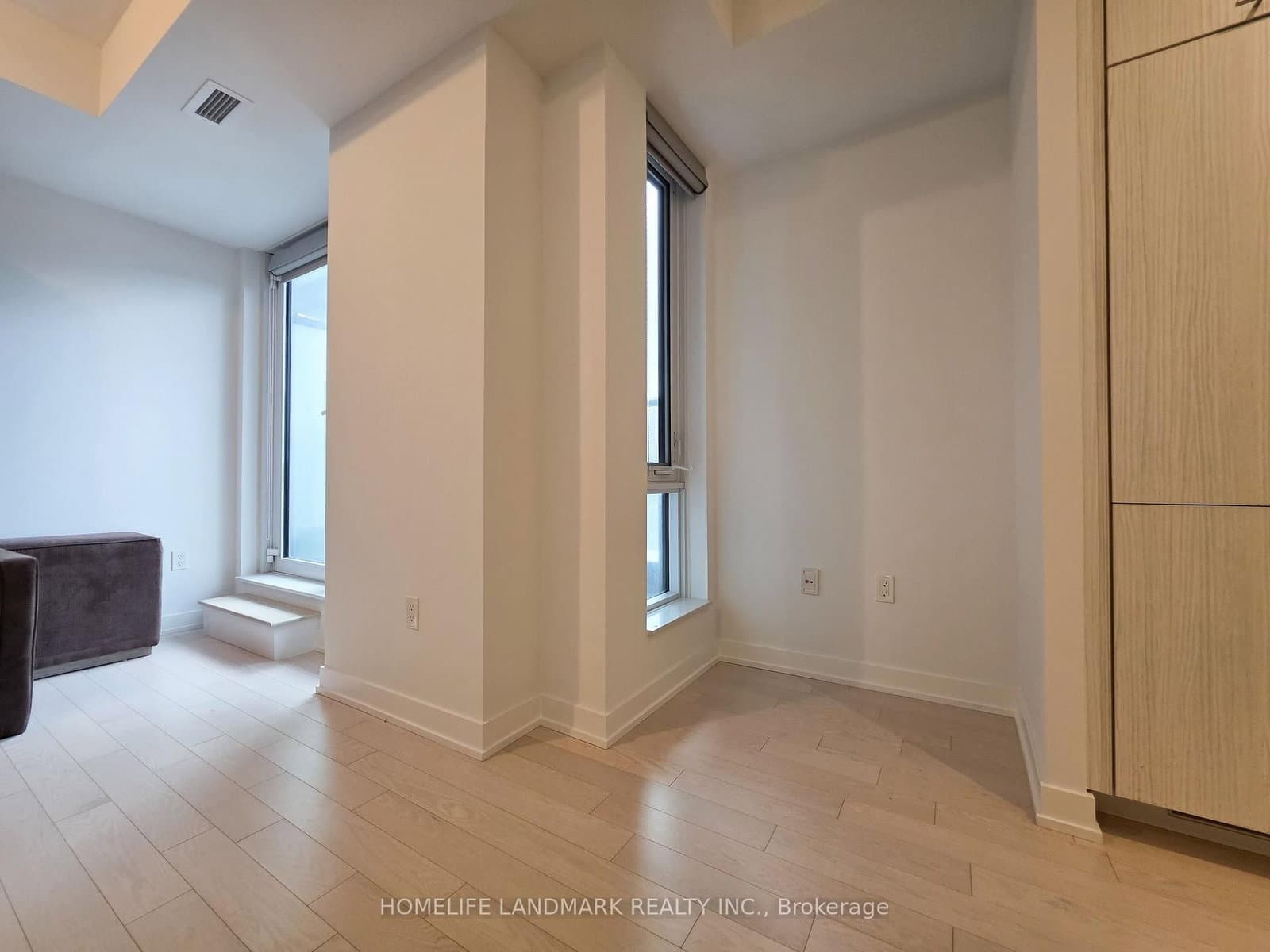 330 Richmond Street W, Unit 605 thumbnail 9