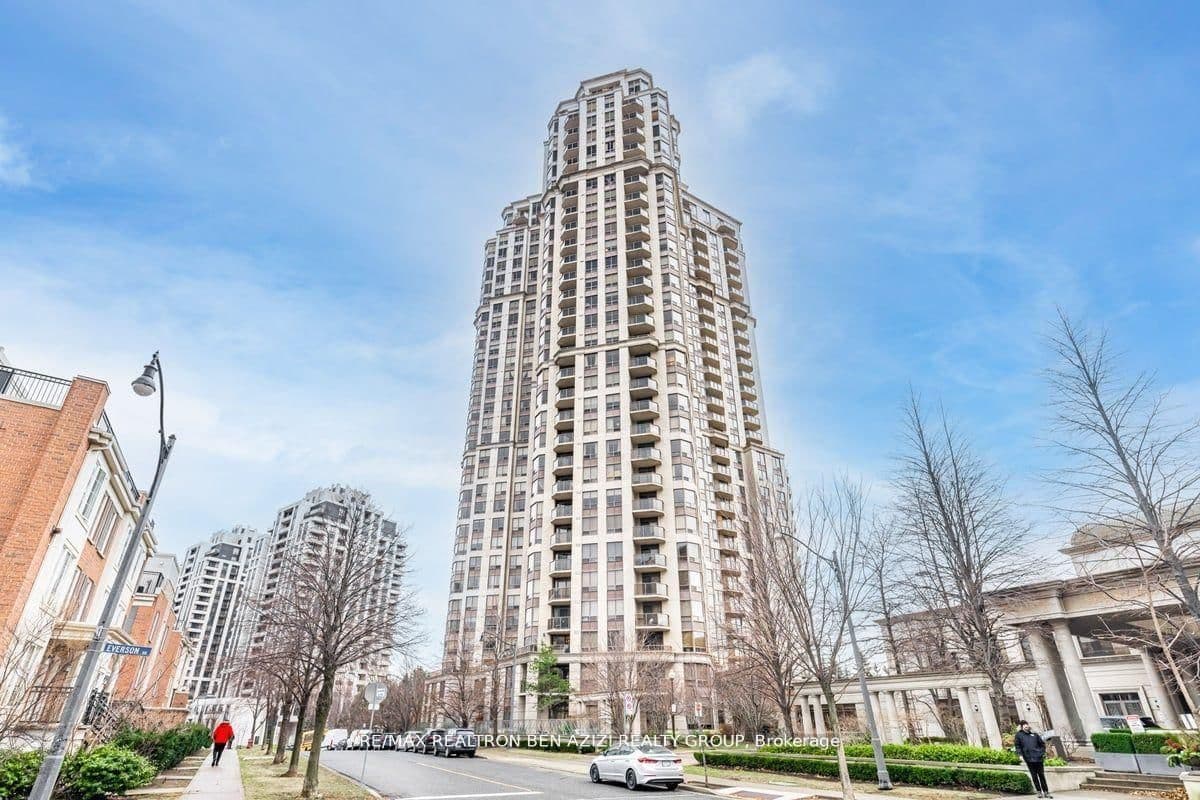 #2324 - 80 Harrison garden Boulevard