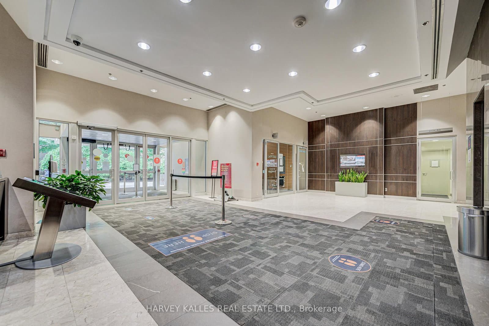 45 Sheppard Avenue E, Unit 910 thumbnail 3