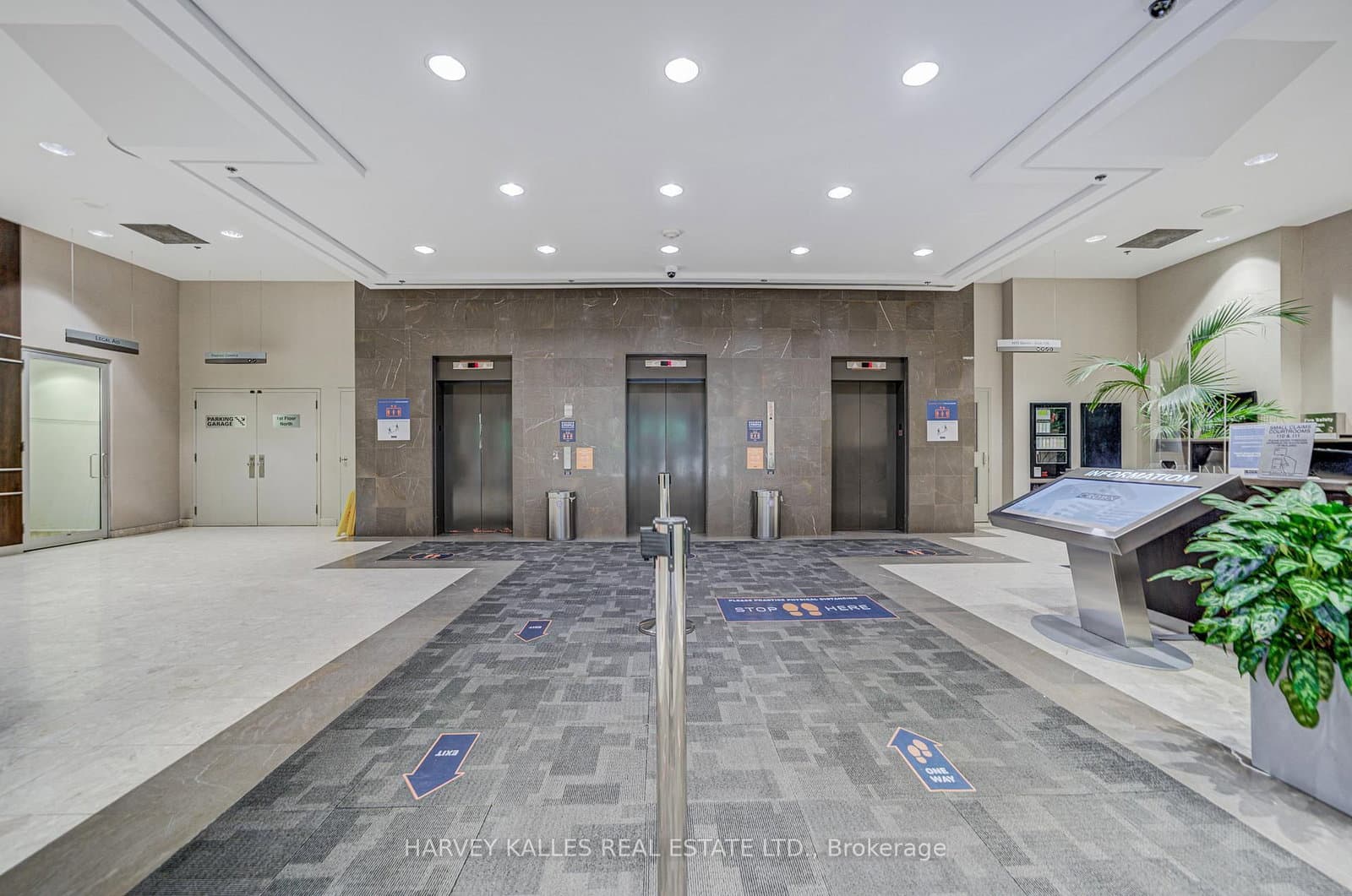 45 Sheppard Avenue E, Unit 910 thumbnail 4
