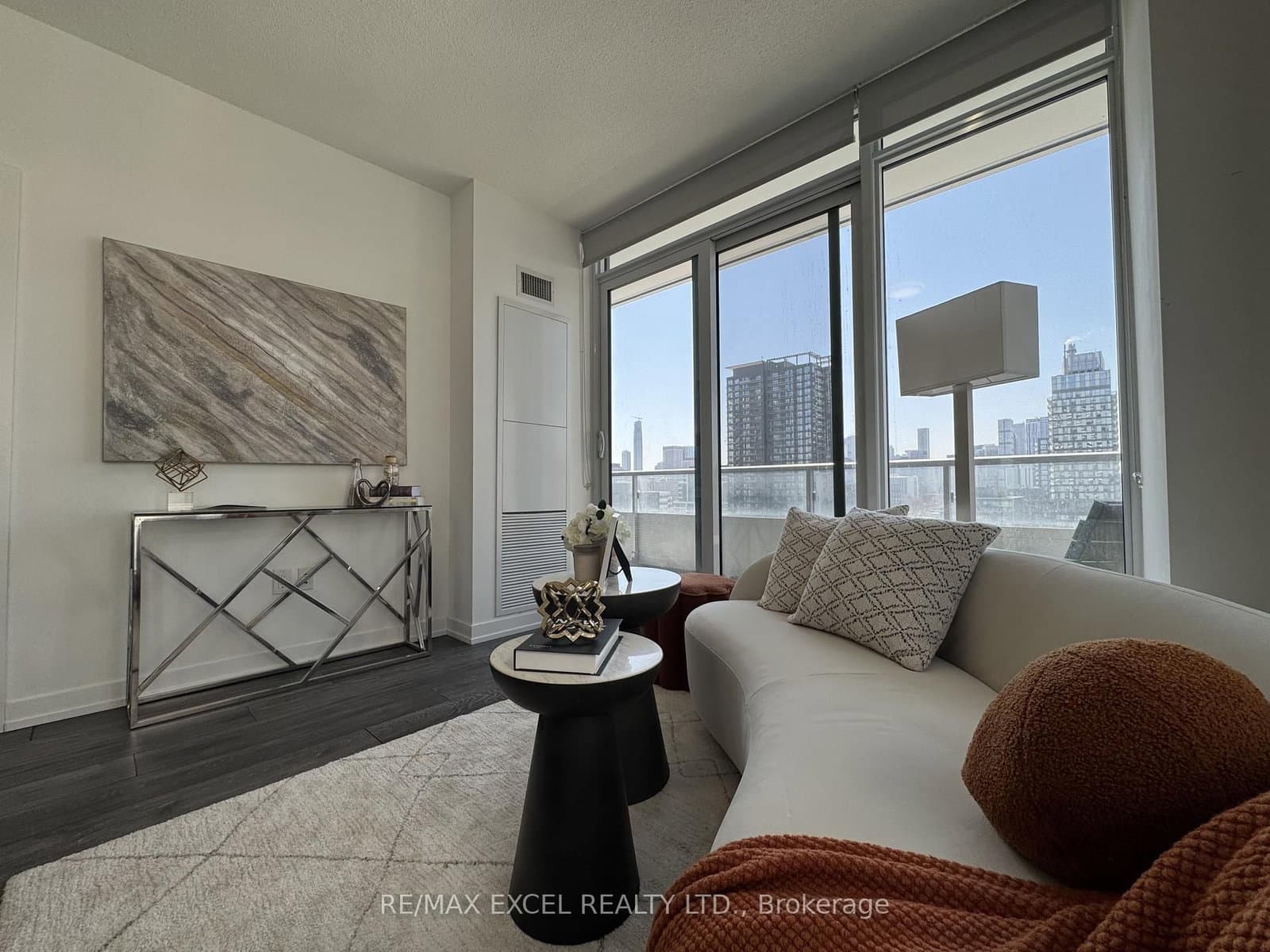 #1009 - 225 Sumach Street