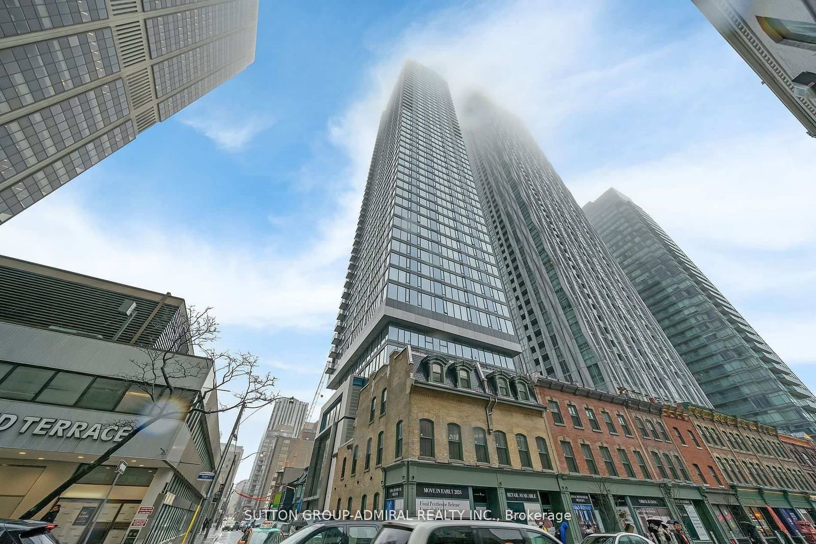 #1706 - 8 Cumberland Street