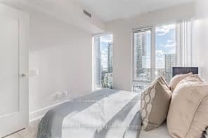 480 Front Street W, Unit 914 thumbnail 19