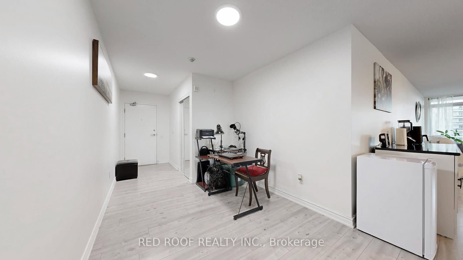 33 Singer Court, Unit 711 thumbnail 13
