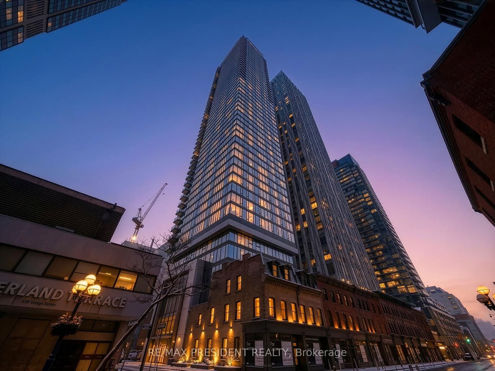8 Cumberland Street, Unit 4202