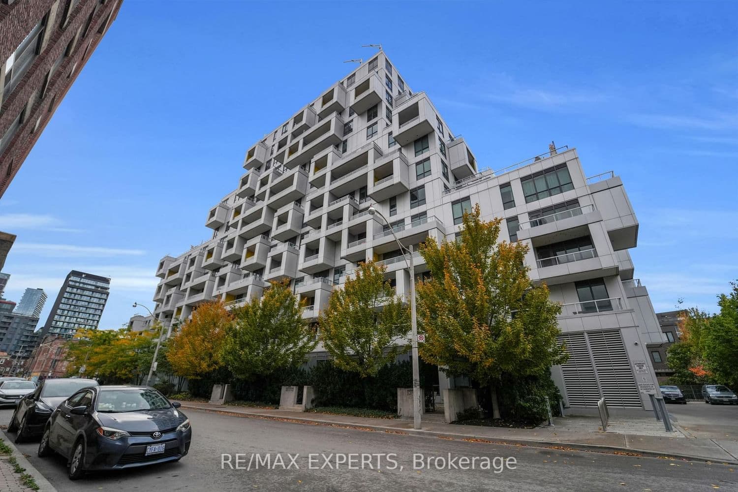 #605 - 38 Cameron Street