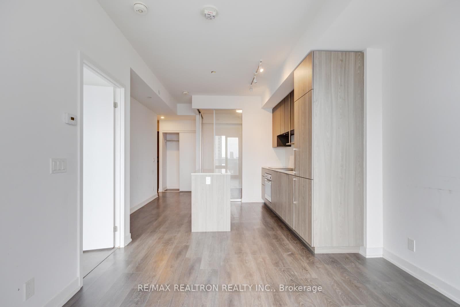 15 Holmes Avenue, Unit 1701 thumbnail 14