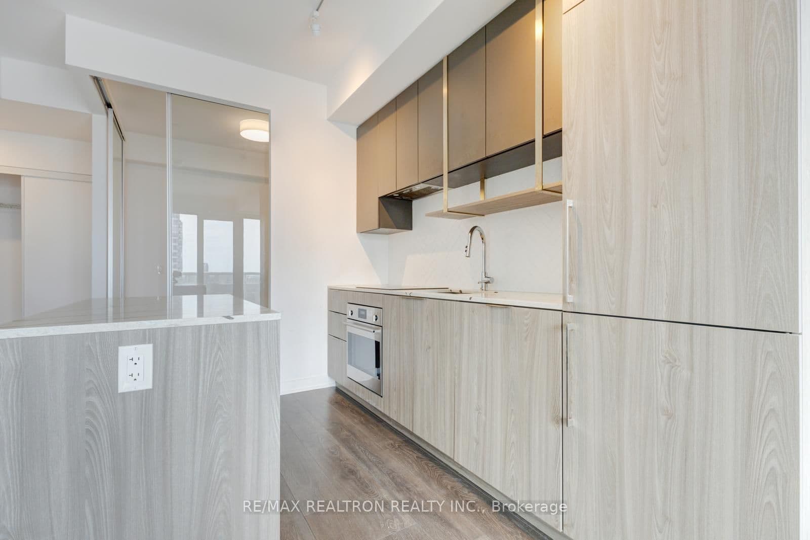 15 Holmes Avenue, Unit 1701 thumbnail 15