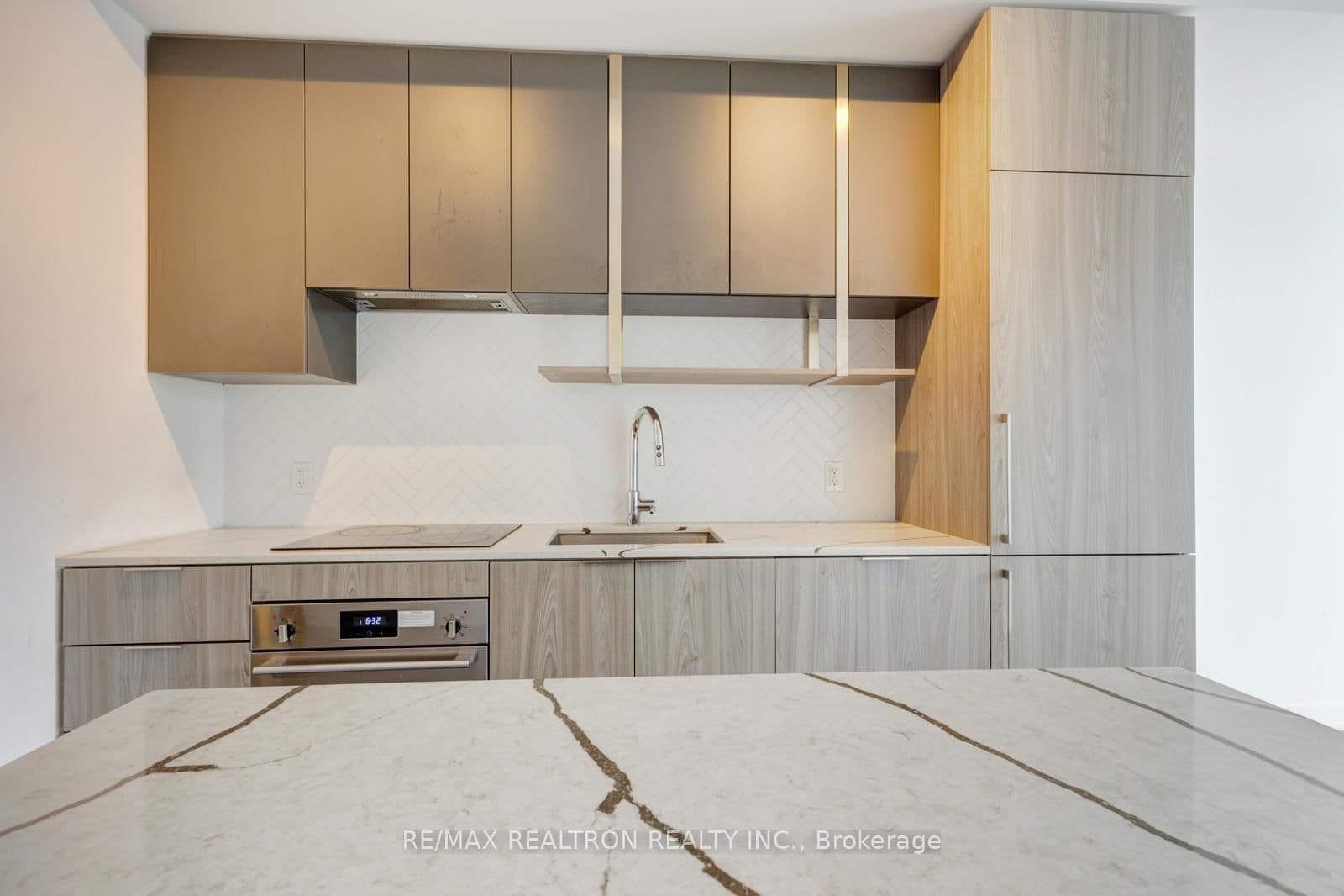 15 Holmes Avenue, Unit 1701 thumbnail 16