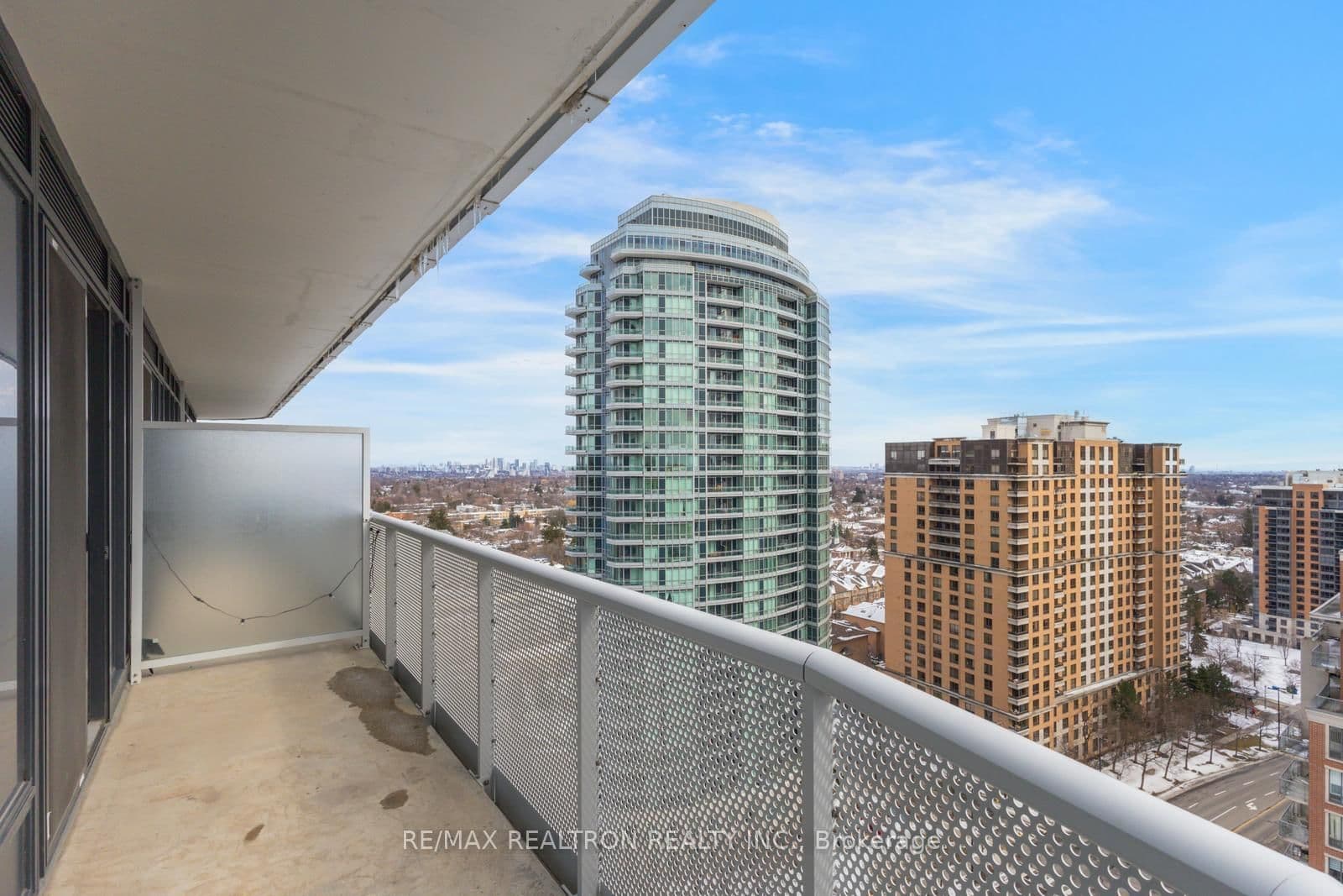 15 Holmes Avenue, Unit 1701 thumbnail 23