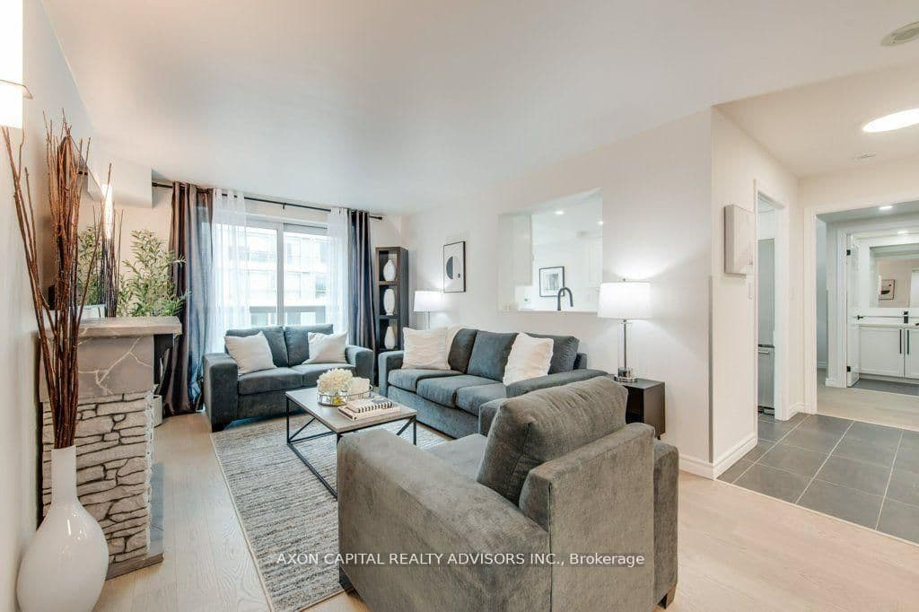 #1513 - 168 Simcoe Street