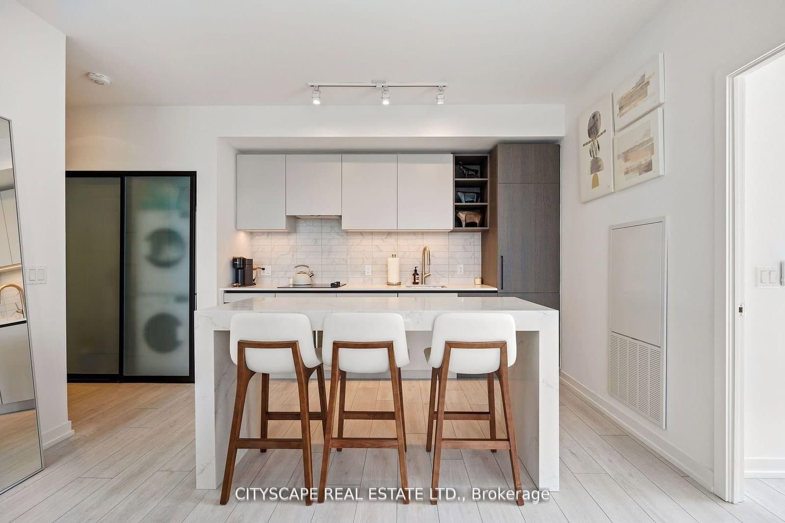 55 Mercer Street S, Unit 1802 thumbnail 17