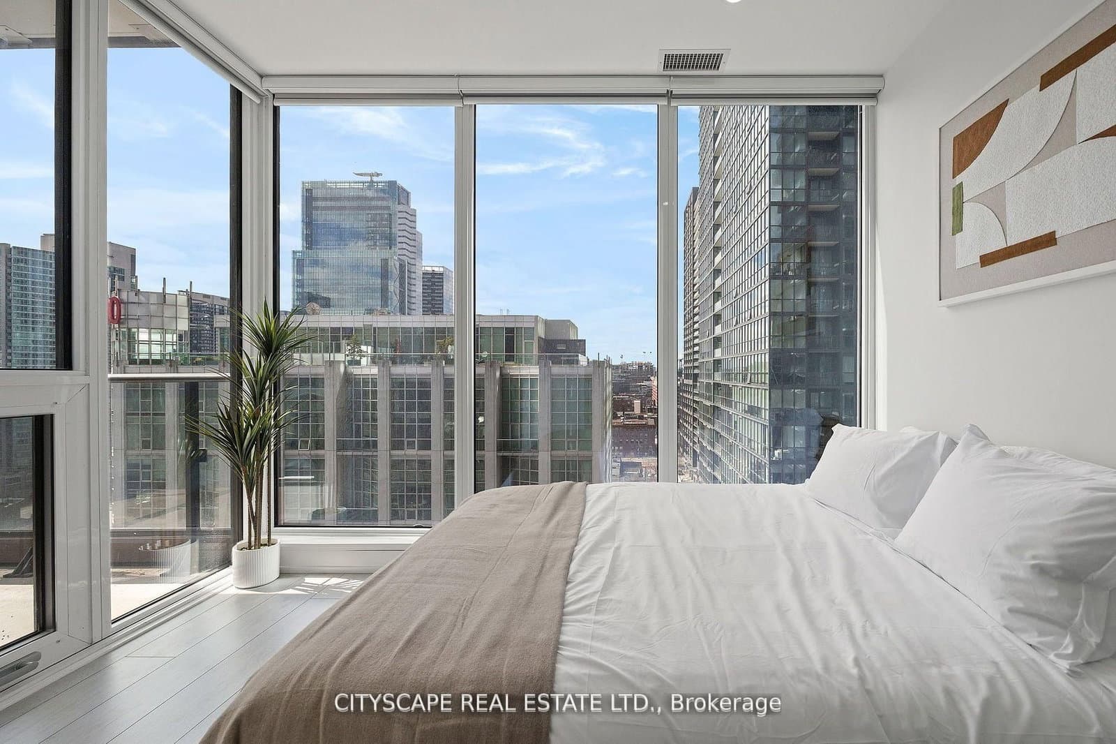55 Mercer Street S, Unit 1802 thumbnail 4