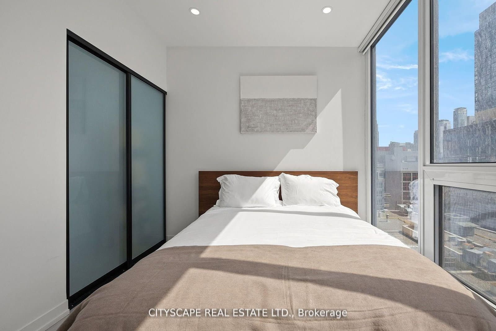 55 Mercer Street S, Unit 1802 thumbnail 7