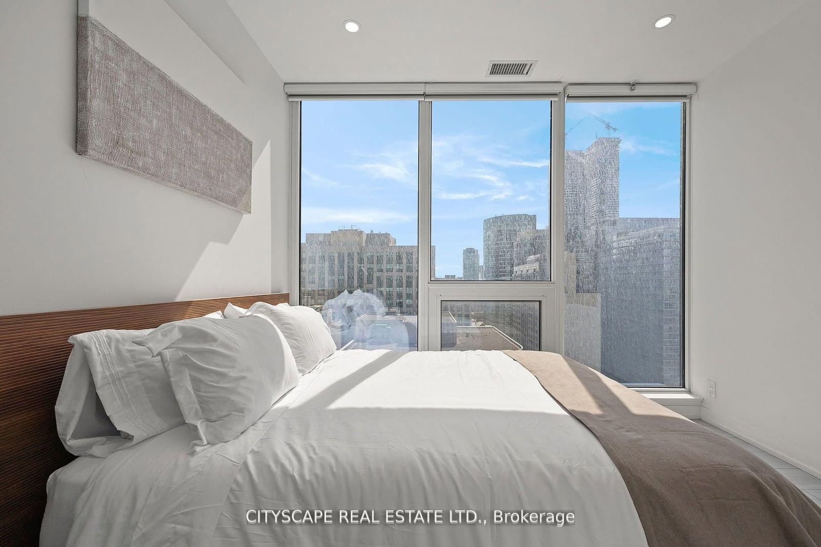 55 Mercer Street S, Unit 1802 thumbnail 8
