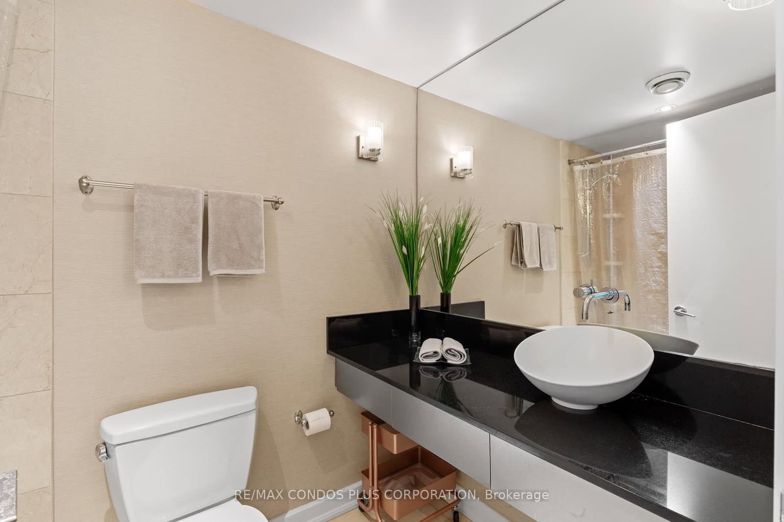 36 Blue Jays Way, Unit 930 thumbnail 14