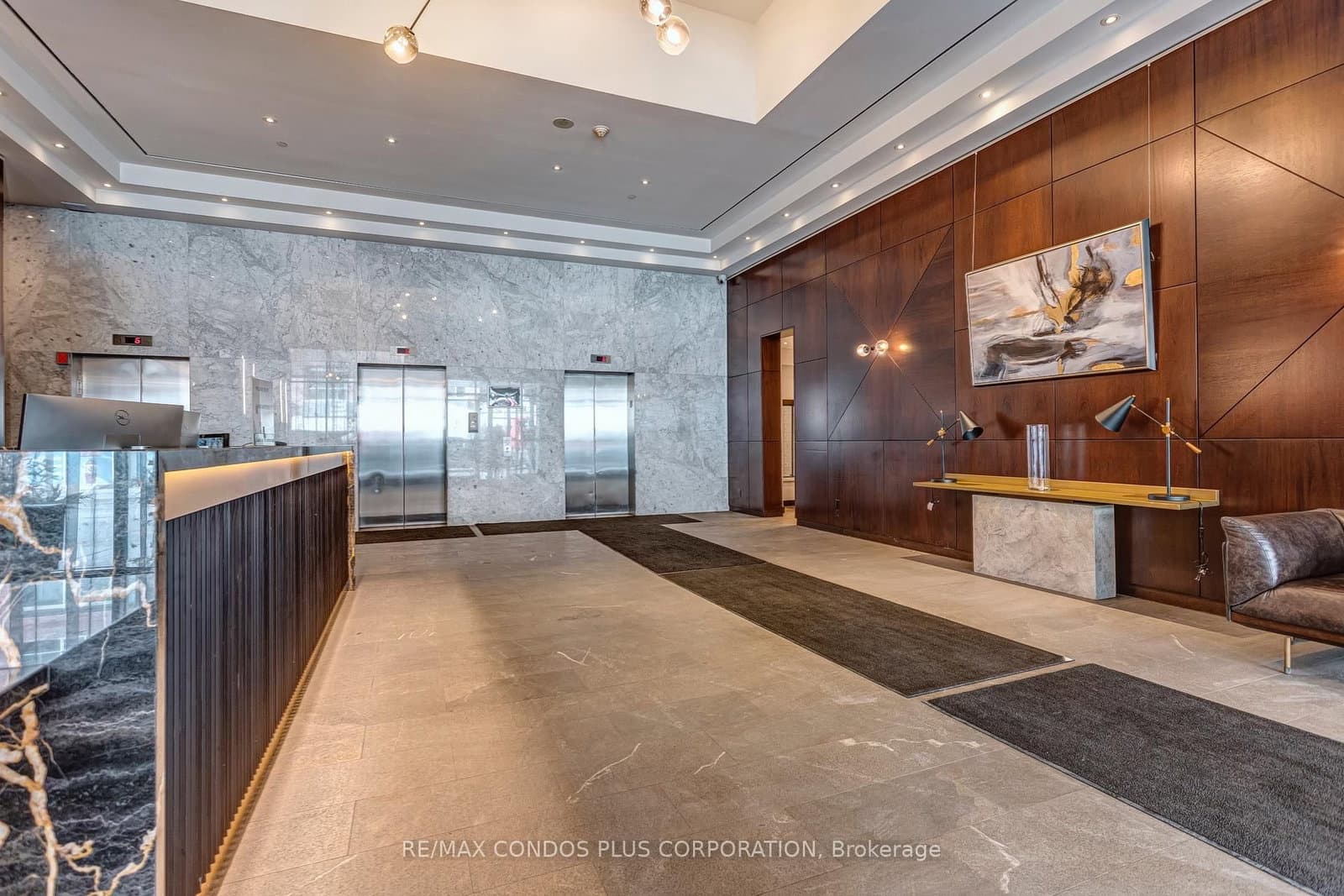 36 Blue Jays Way, Unit 930 thumbnail 17