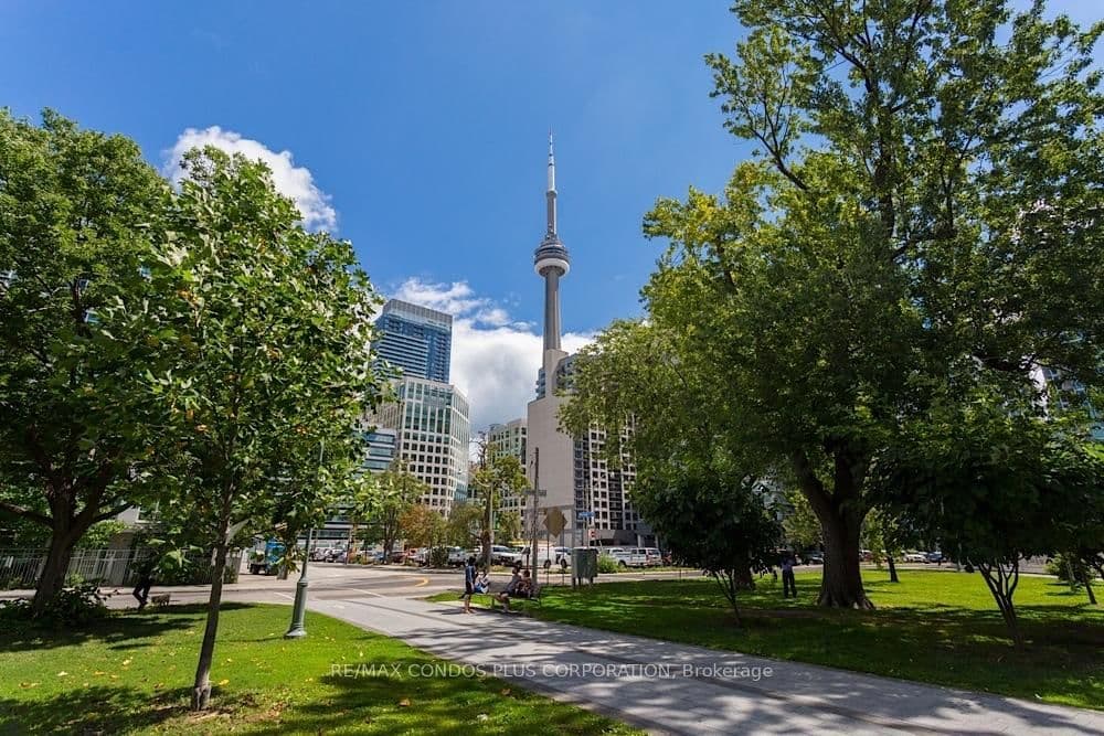 36 Blue Jays Way, Unit 930 thumbnail 26