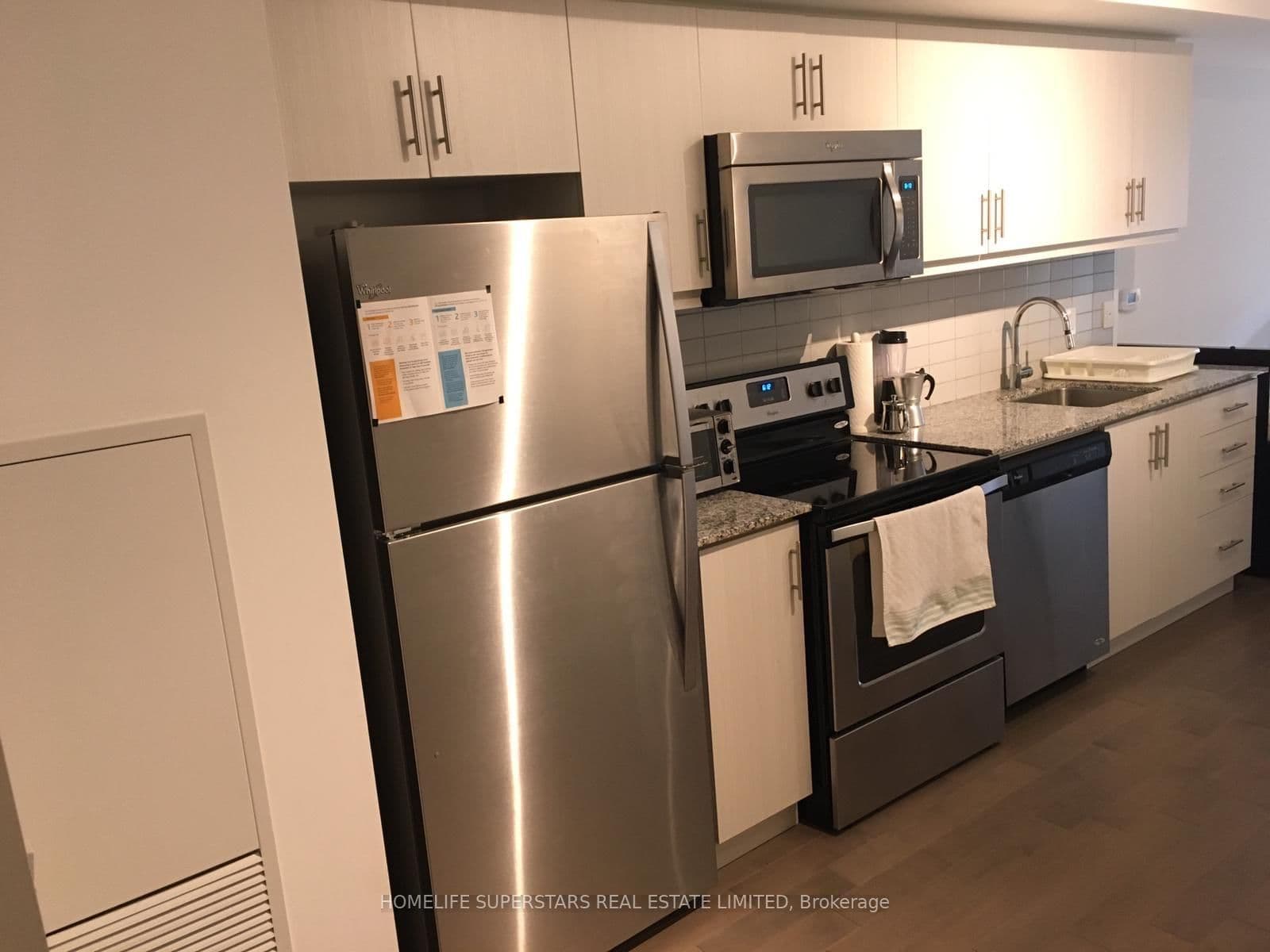 10 Willison Square N, Unit 305 thumbnail 16