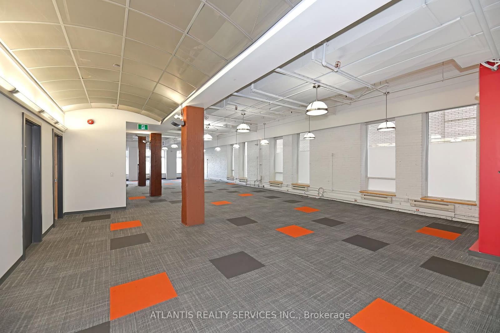 243 College Street, Unit 100 thumbnail 4