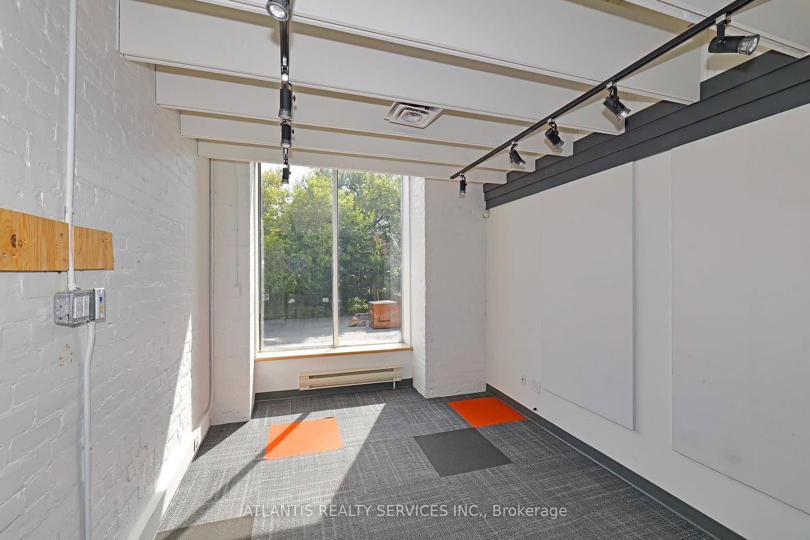 243 College Street, Unit 100 thumbnail 7