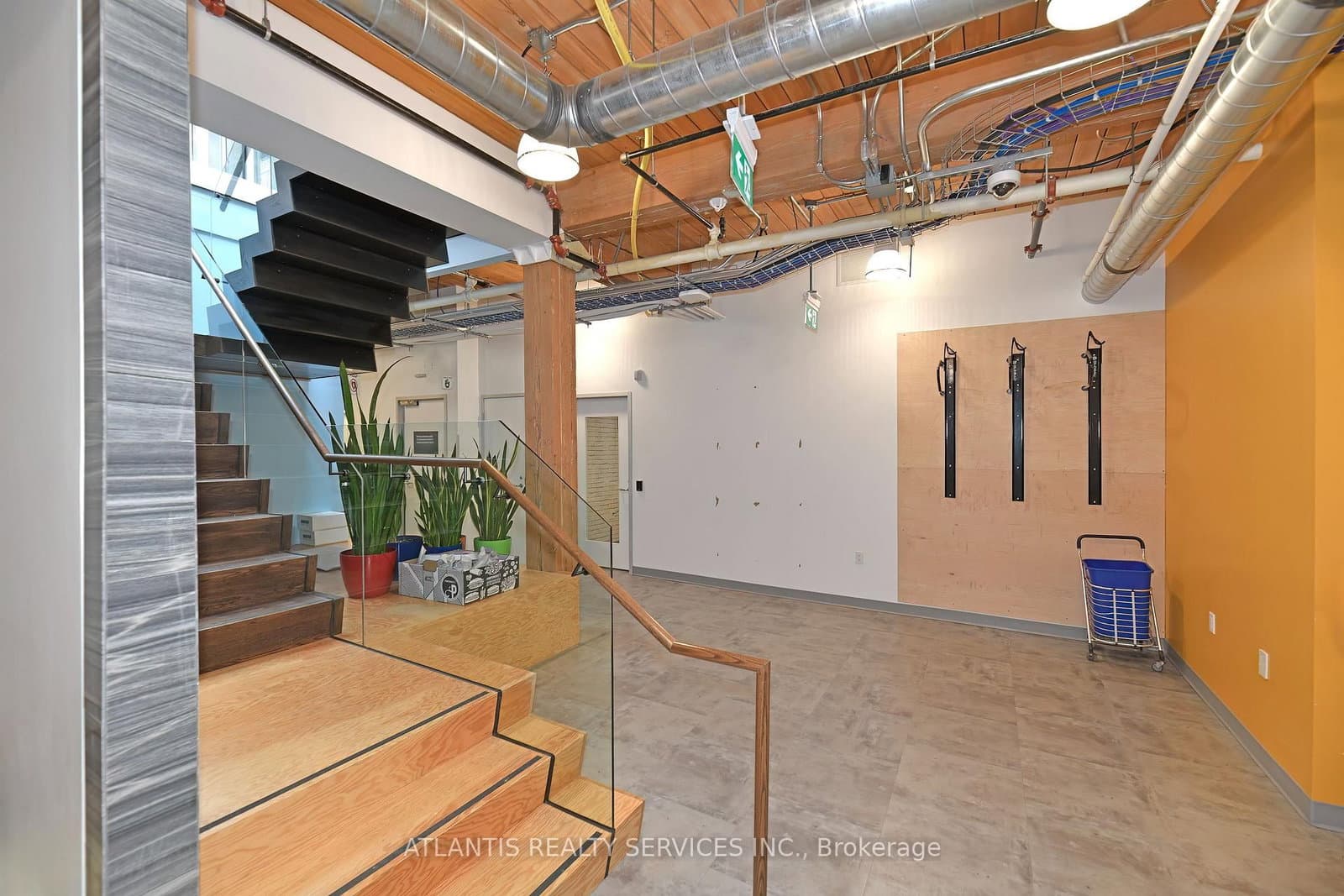 243 College Street, Unit 400/500 - Image 1
