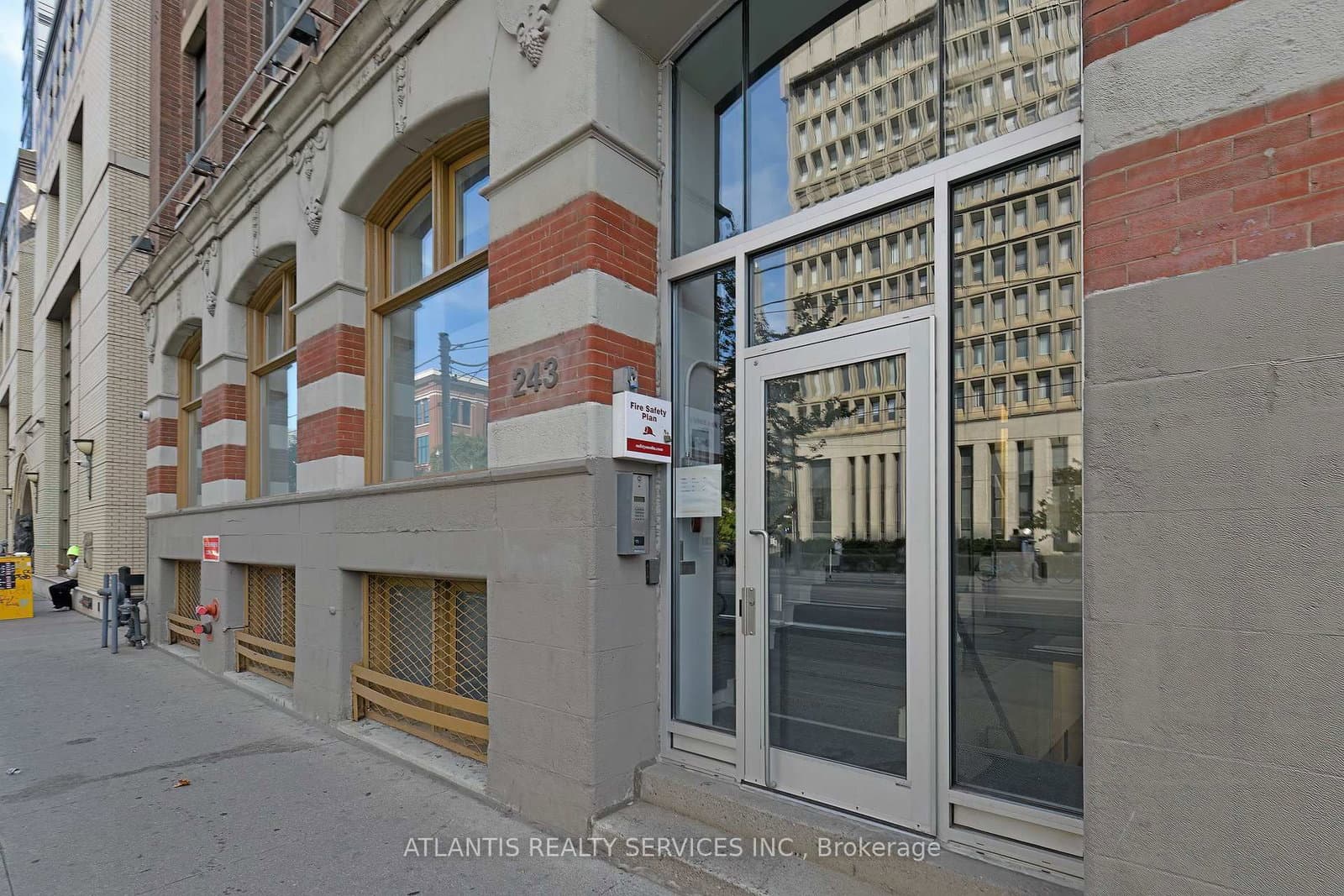 243 College Street, Unit 400/500 thumbnail 9