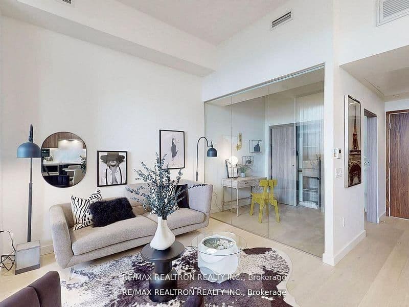 95 McMahon Drive, Unit Th515 thumbnail 10