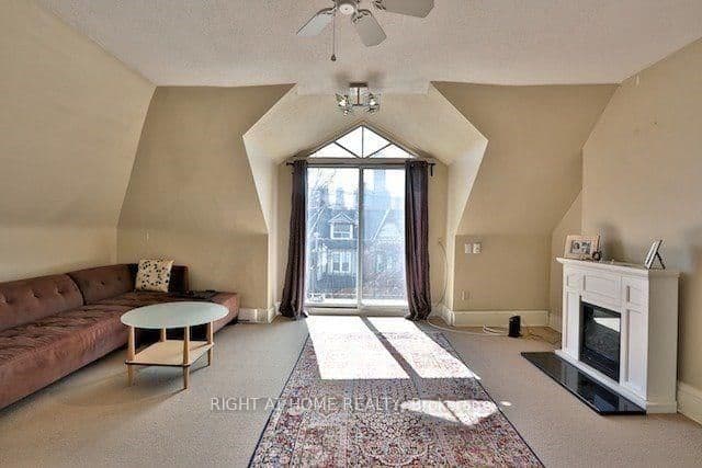 34 Macpherson Avenue thumbnail 6