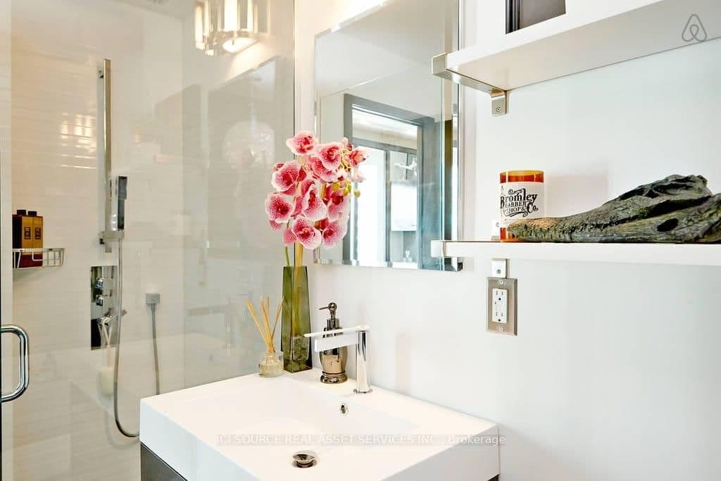 10 Yonge Street, Unit 3604 thumbnail 15