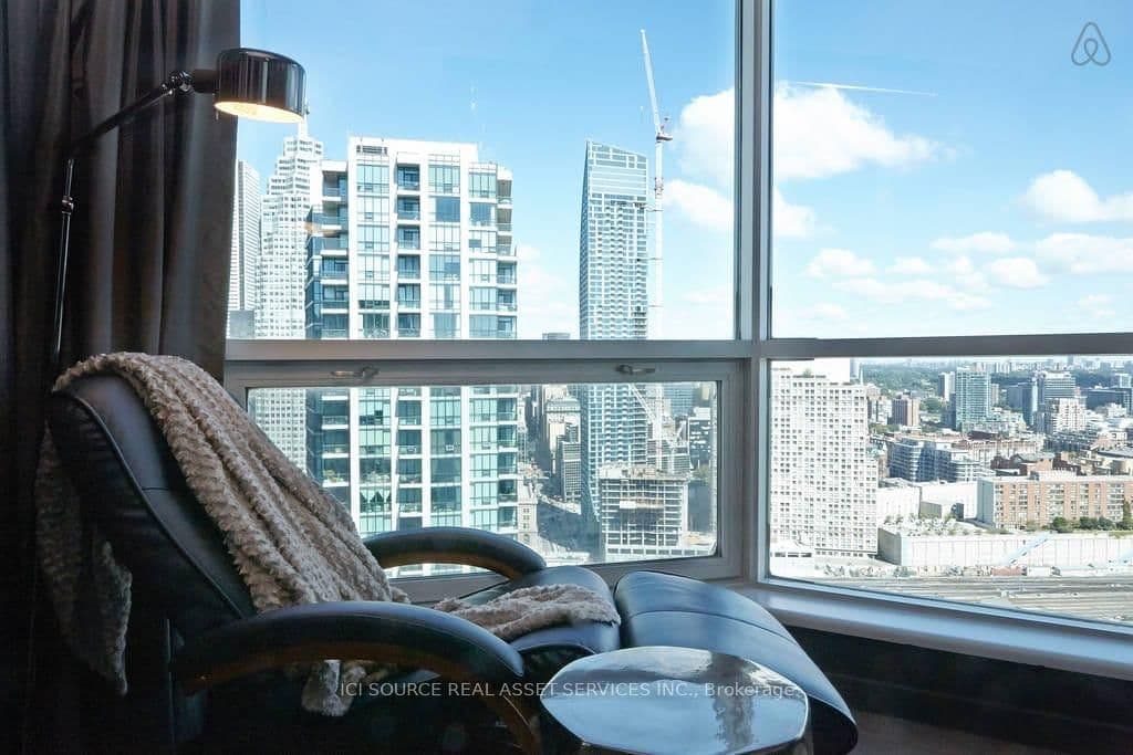 10 Yonge Street, Unit 3604 thumbnail 18