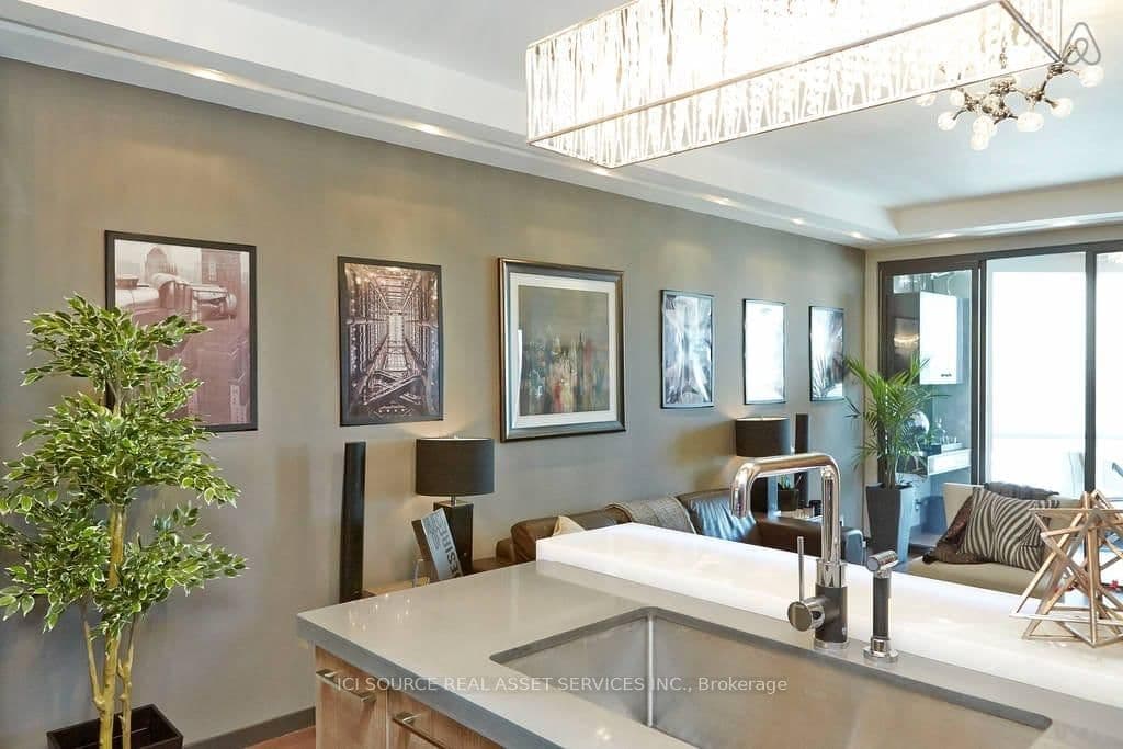 10 Yonge Street, Unit 3604 thumbnail 4