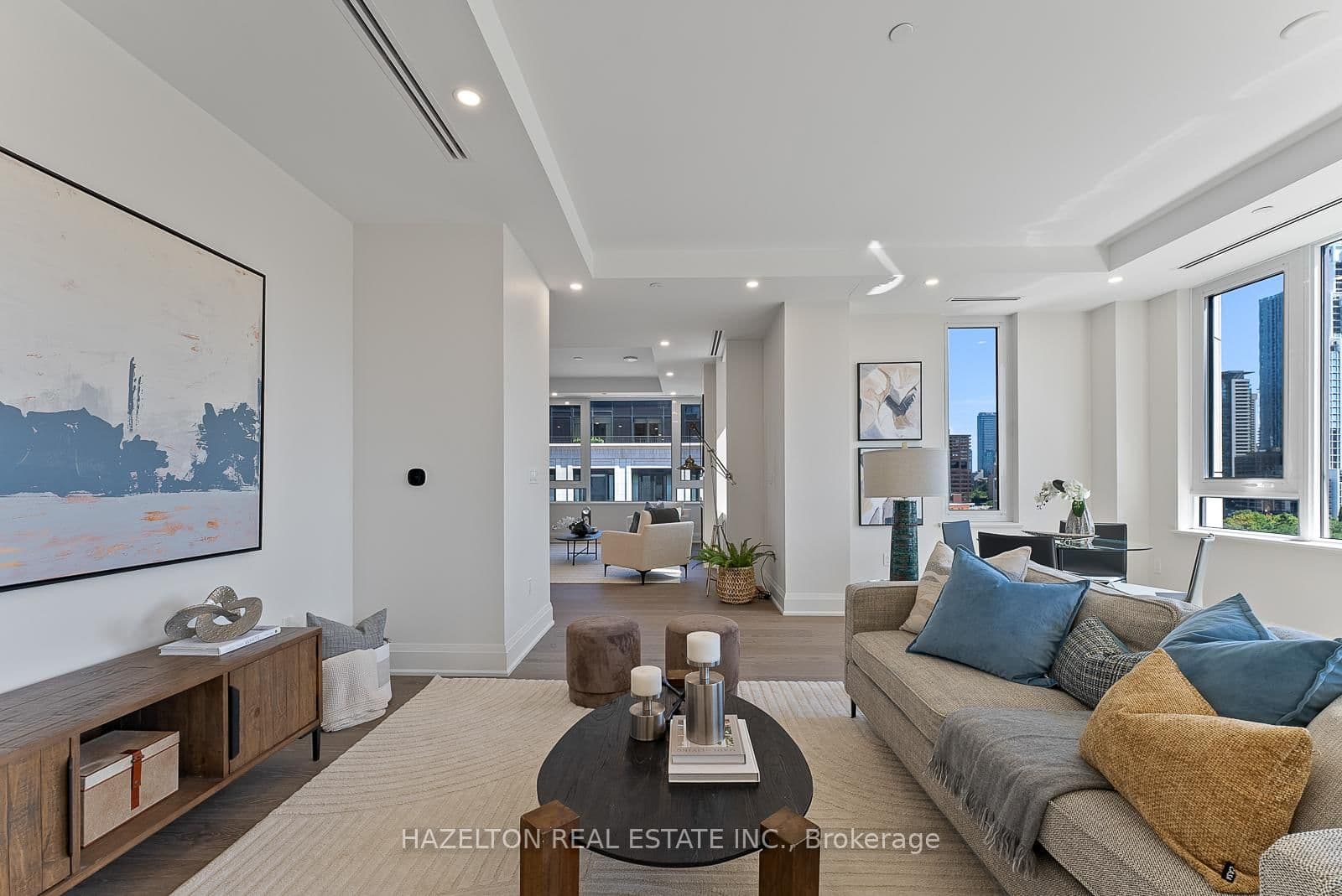 128 Hazelton Avenue, Unit 802 thumbnail 11