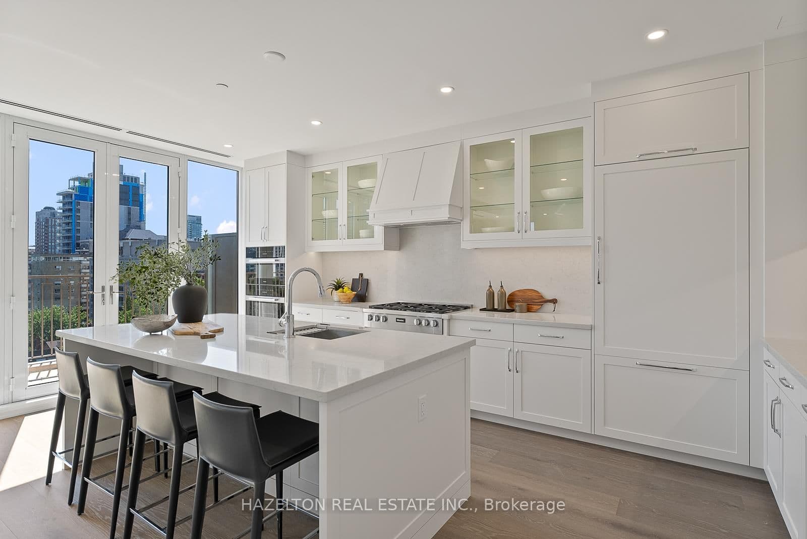 128 Hazelton Avenue, Unit 802 thumbnail 15