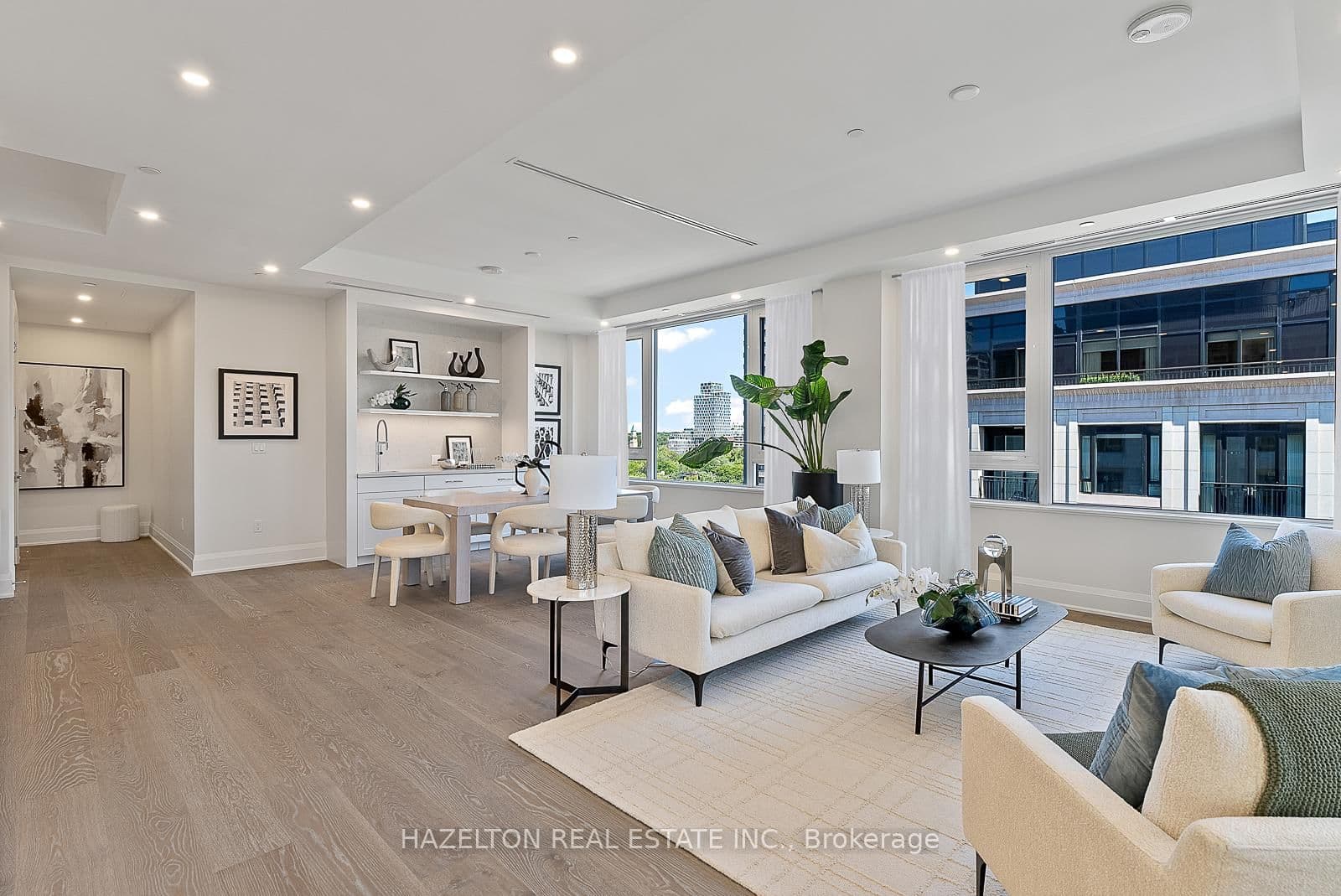 128 Hazelton Avenue, Unit 802 thumbnail 3