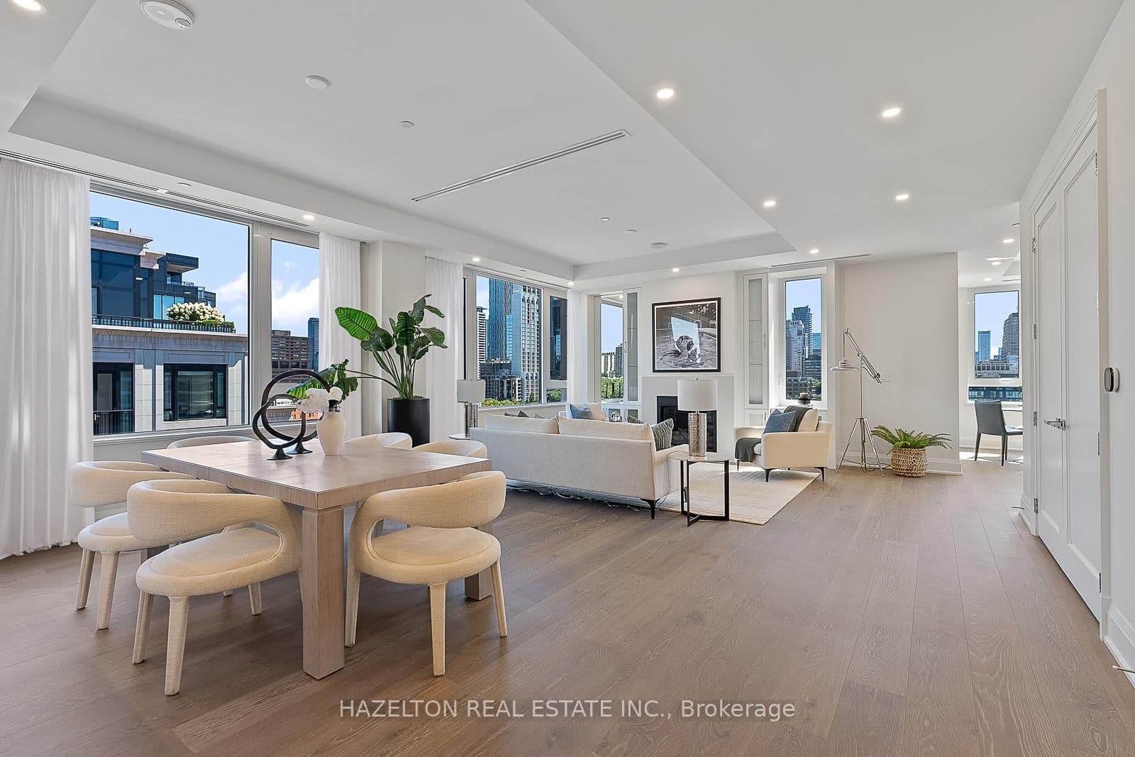 128 Hazelton Avenue, Unit 802 thumbnail 4