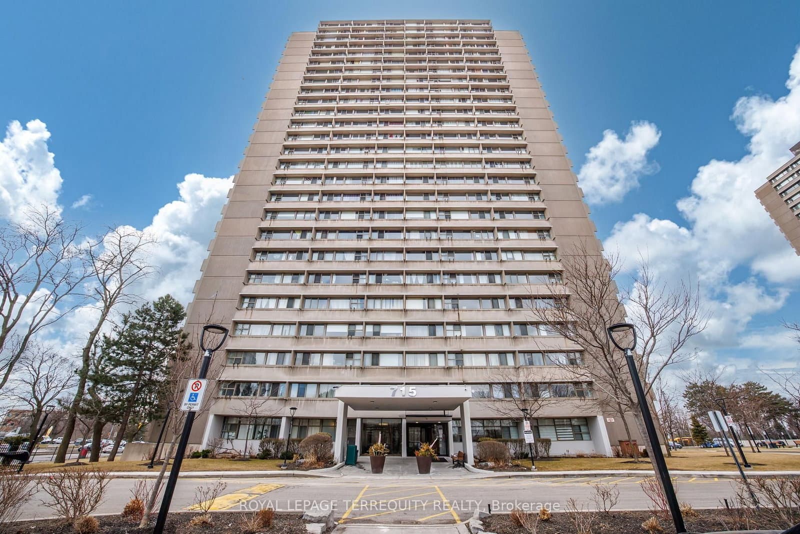 #2204 - 715 Don Mills Road