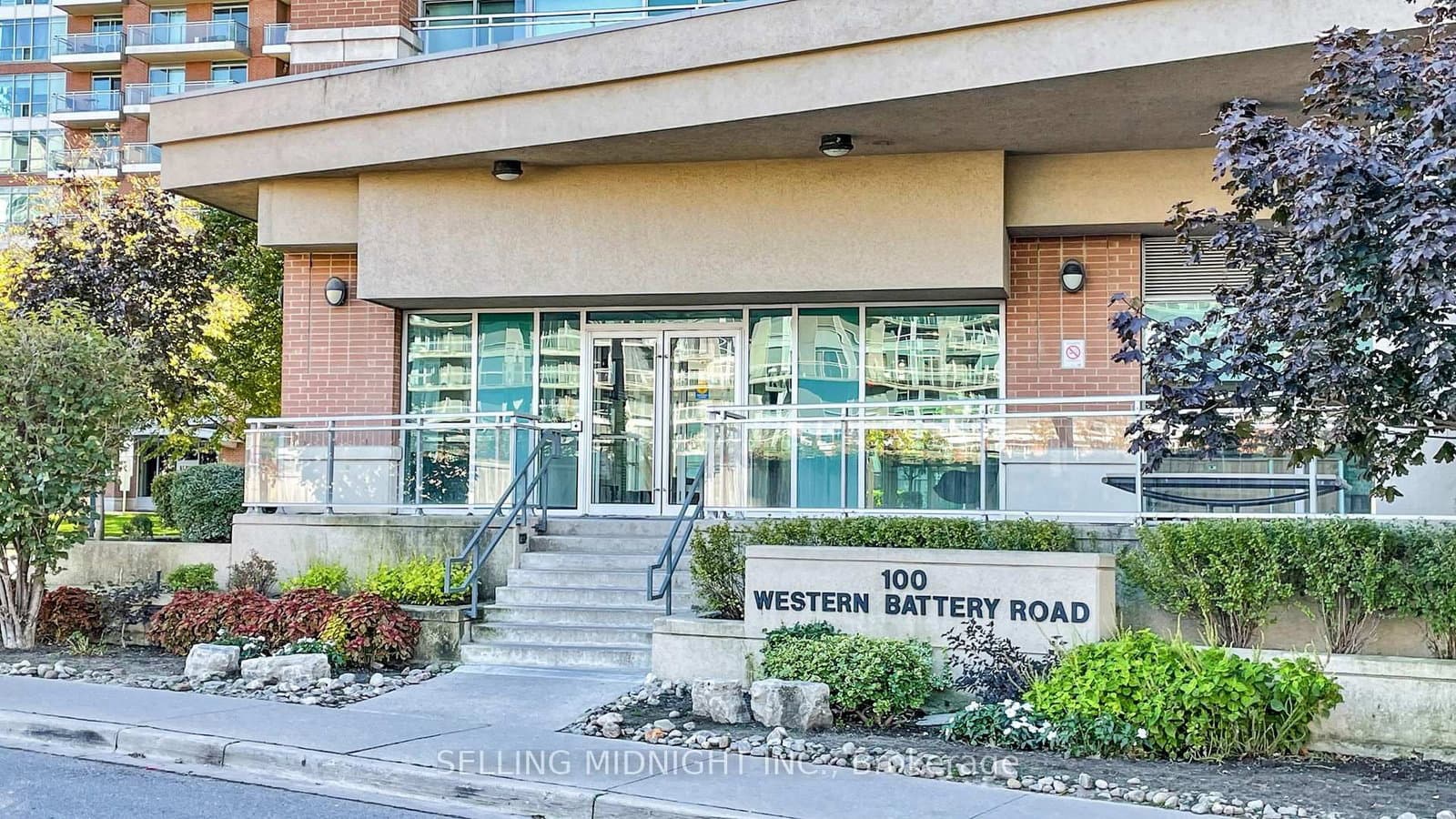 #1107 - 100 Western Battery Road