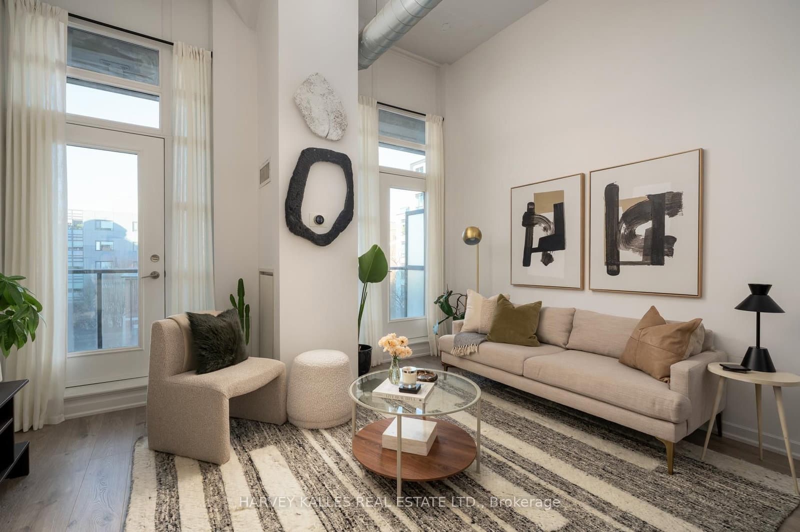 #317 - 380 Macpherson Avenue