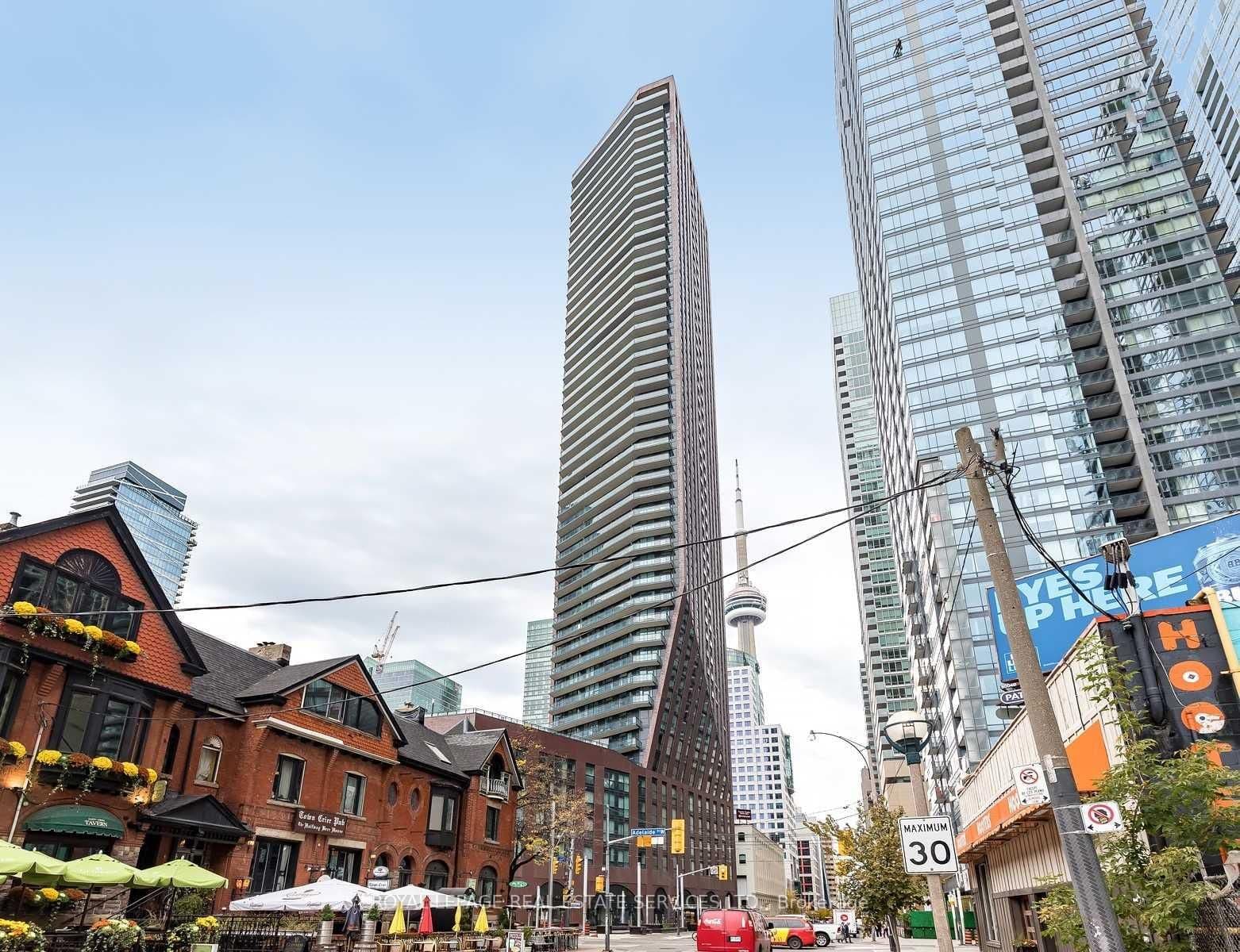 99 John Street, Unit 2801