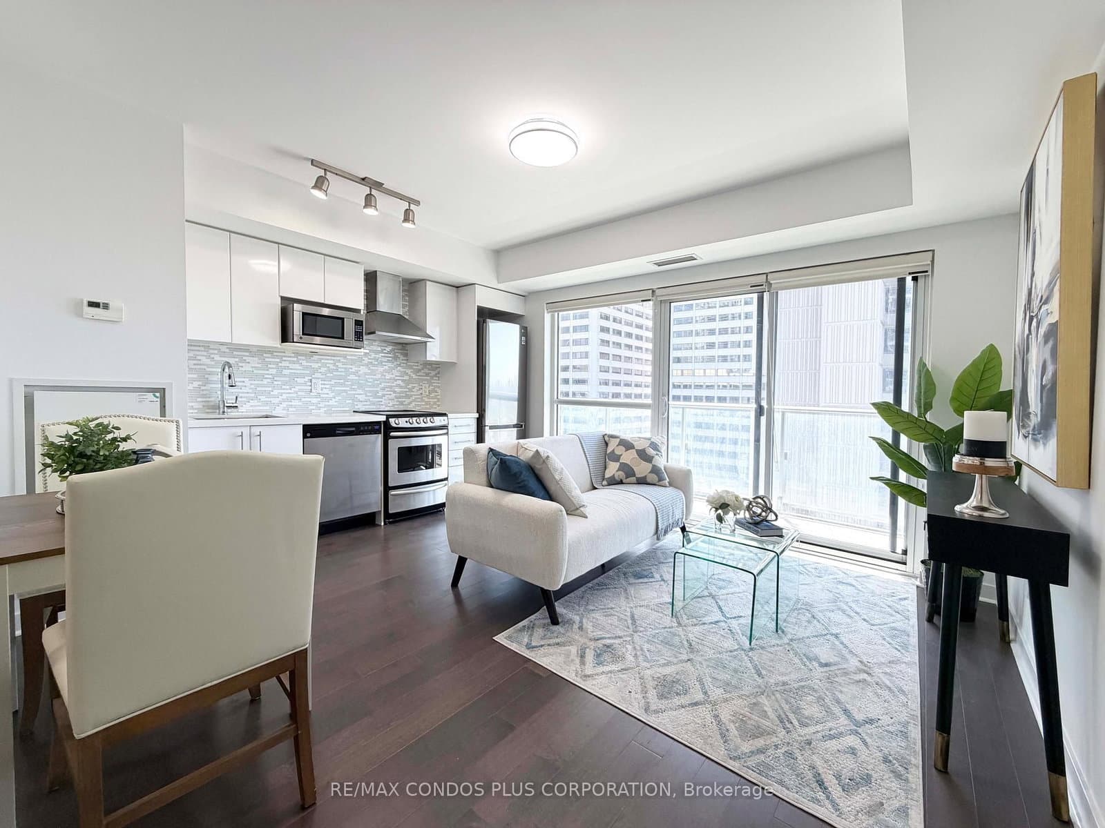 #1508 - 58 Orchard View Boulevard