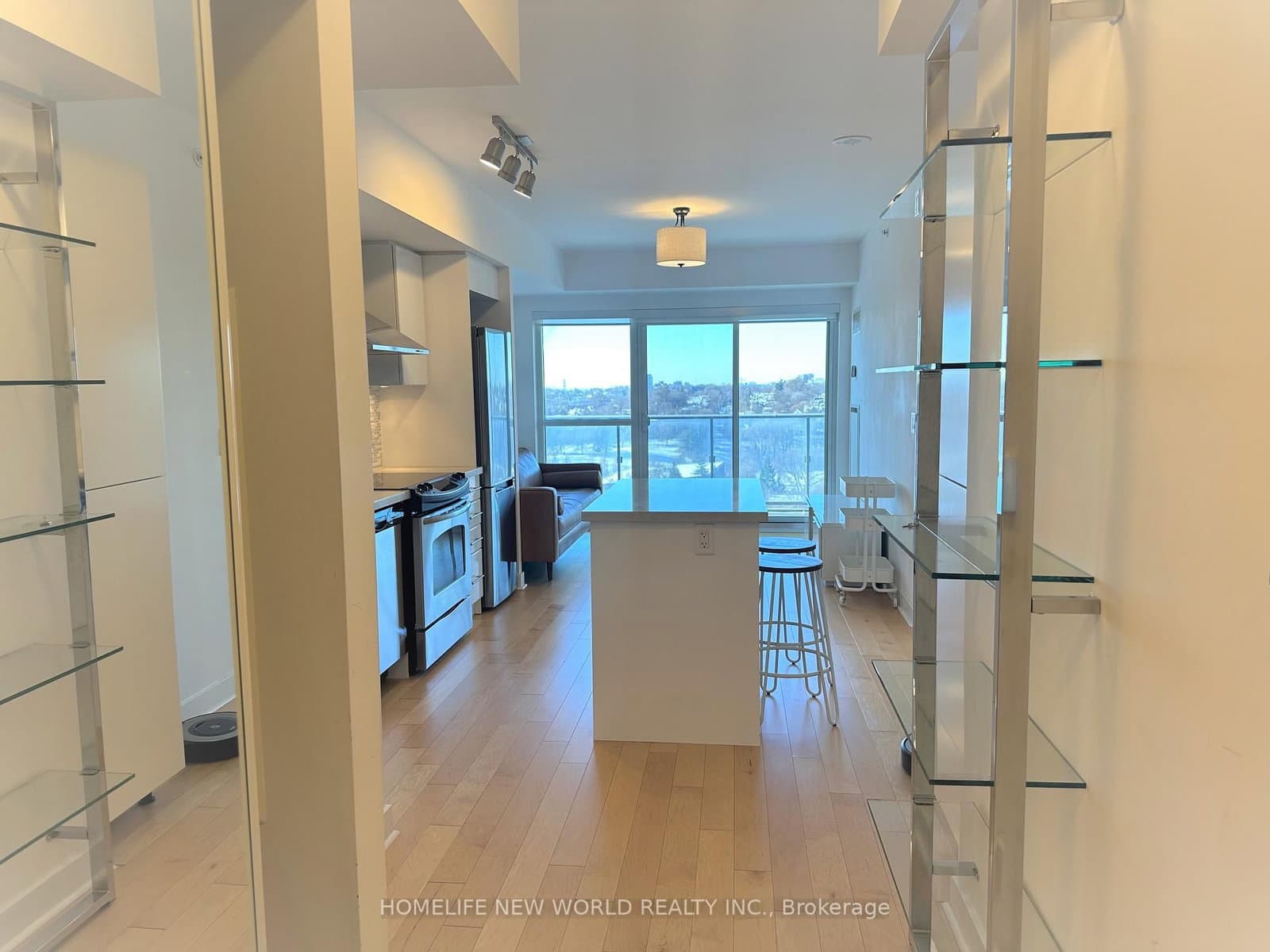 #1211 - 58 Orchard View Boulevard