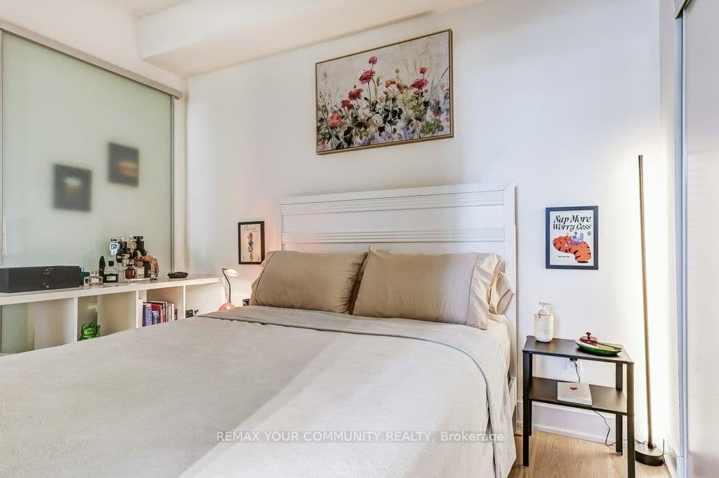 88 Sheppard Avenue E, Unit 210 thumbnail 12