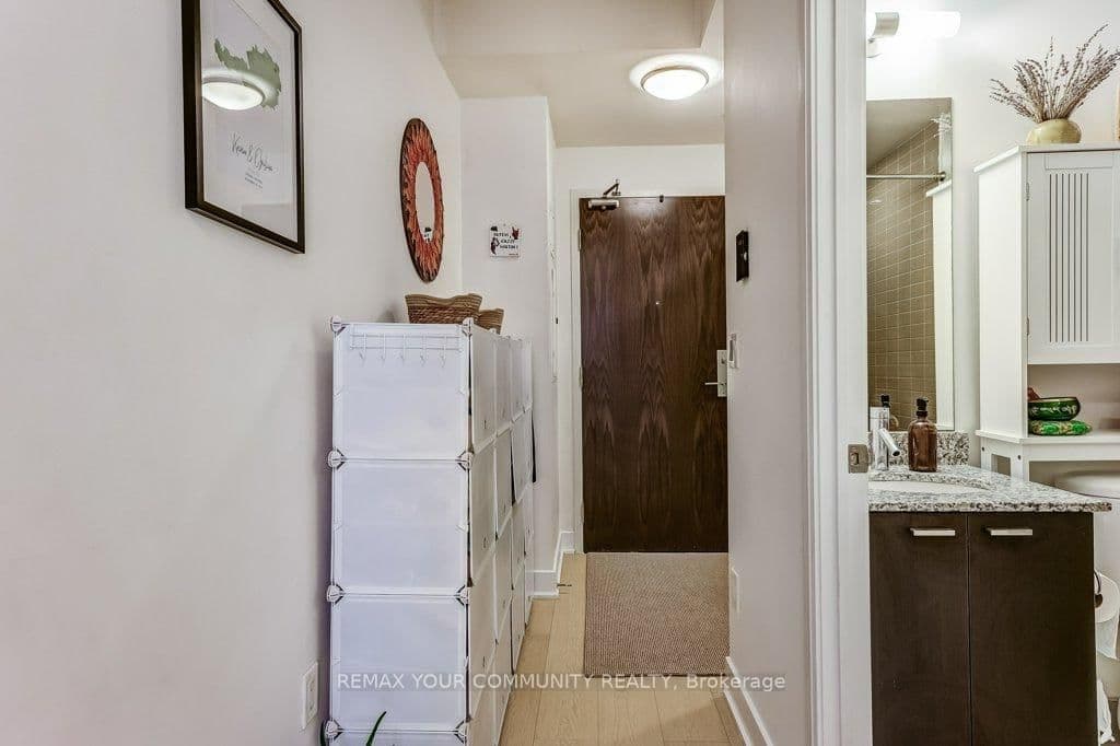 88 Sheppard Avenue E, Unit 210 thumbnail 7