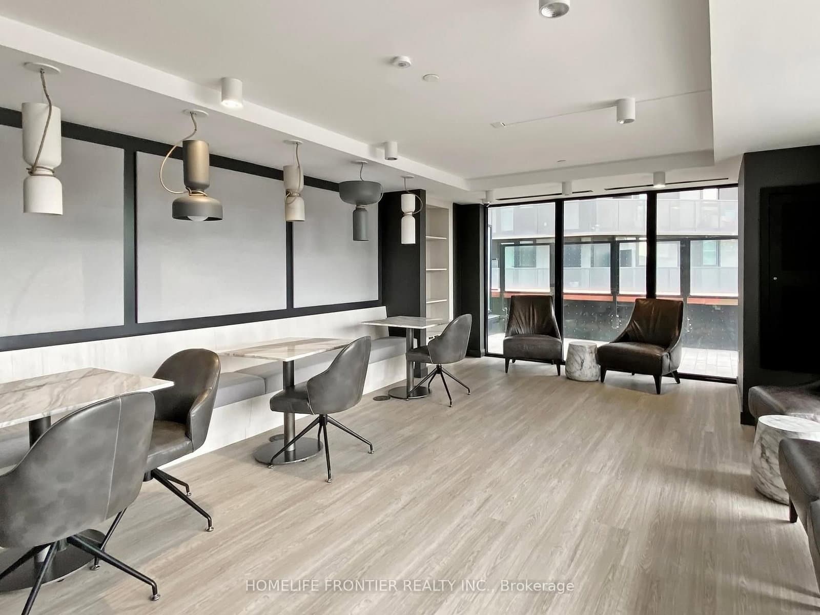 8 Tippet Road, Unit 709 thumbnail 17