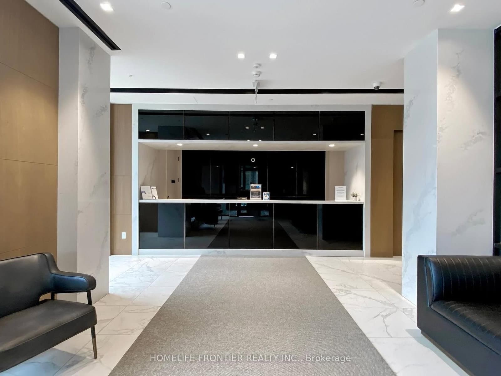 8 Tippet Road, Unit 709 thumbnail 3
