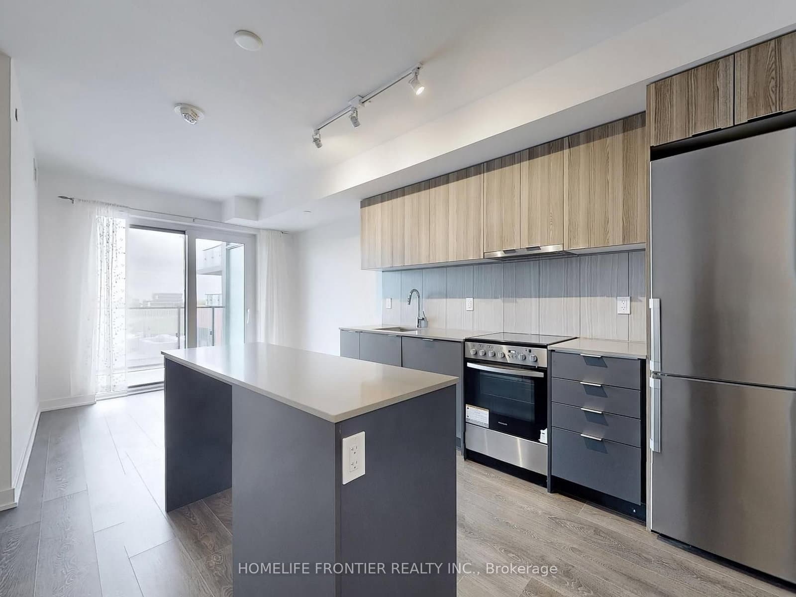 8 Tippet Road, Unit 709 thumbnail 7