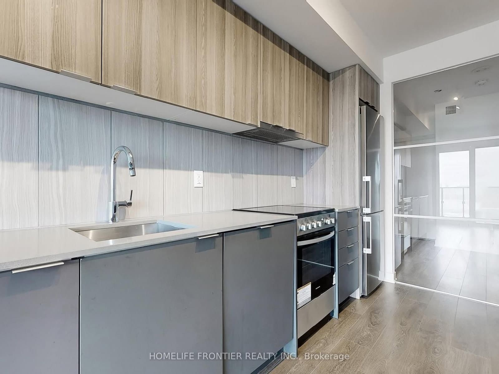 8 Tippet Road, Unit 709 thumbnail 9