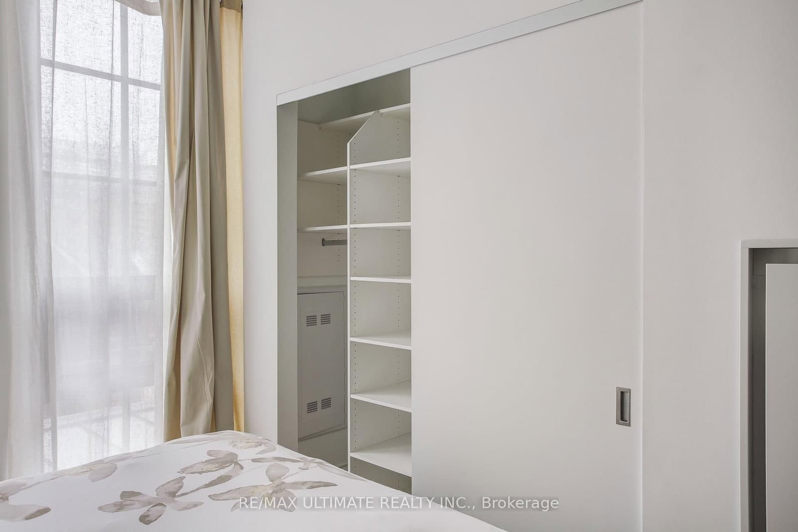 608 Richmond Street W, Unit 210 thumbnail 10
